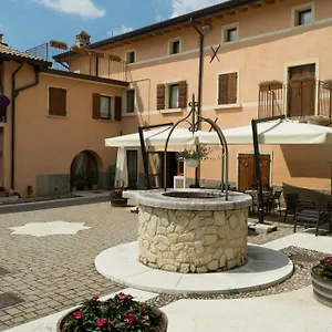 Valentina Cubi Alloggio per agriturismo