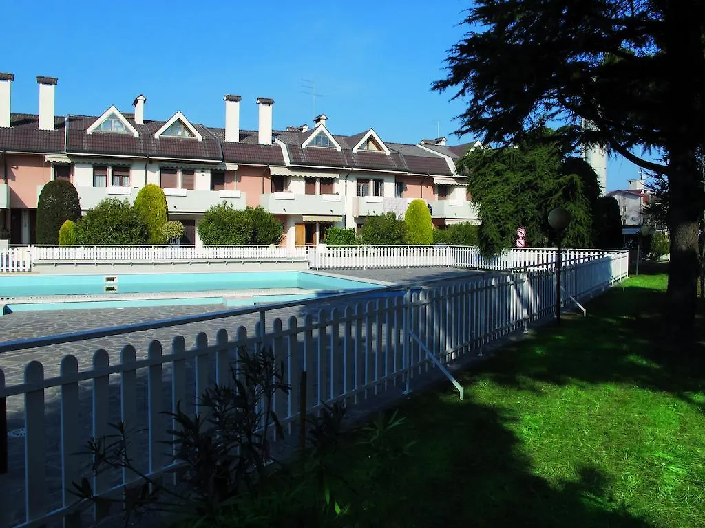 Residence Equilio Family Apartments Lido di Jesolo 0*,  Italien